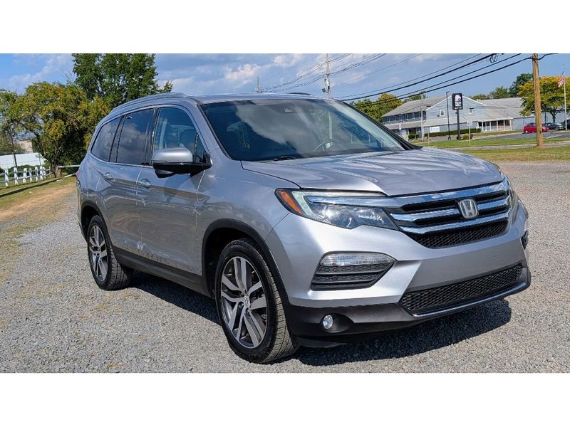 2016 Honda Pilot Touring photo 3