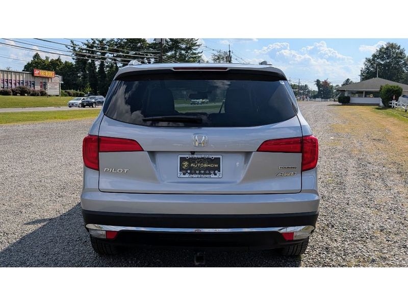2016 Honda Pilot Touring photo 6