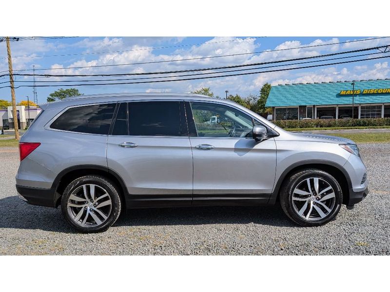 2016 Honda Pilot Touring photo 8
