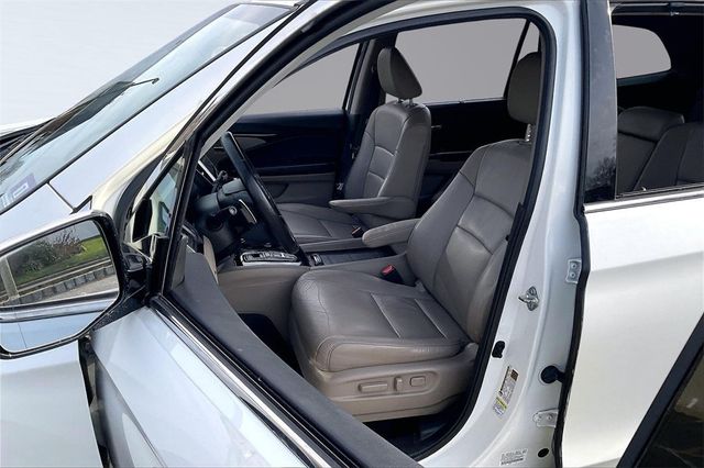 2016 Honda Pilot AWD 4dr Touring w/RES & Navi - 22946854 - 9