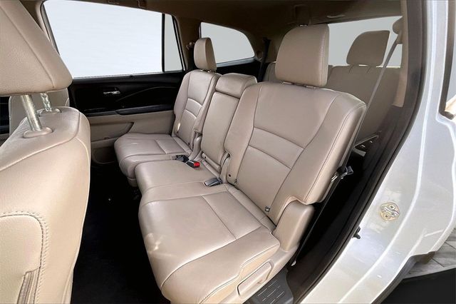 2016 Honda Pilot AWD 4dr Touring w/RES & Navi - 22946854 - 15