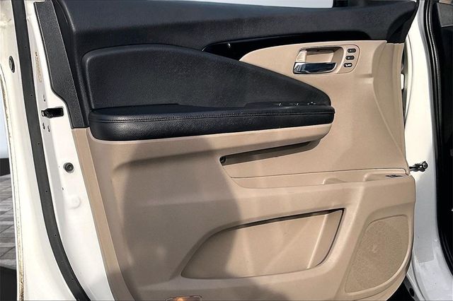 2016 Honda Pilot AWD 4dr Touring w/RES & Navi - 22946854 - 8