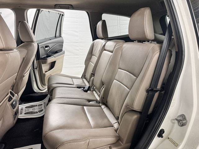 2016 Honda Pilot AWD 4dr Touring w/RES & Navi - 22981015 - 9