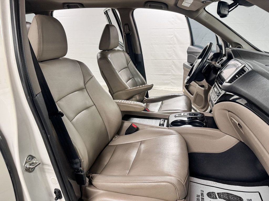 2016 Honda Pilot AWD 4dr Touring w/RES & Navi - 22981015 - 12