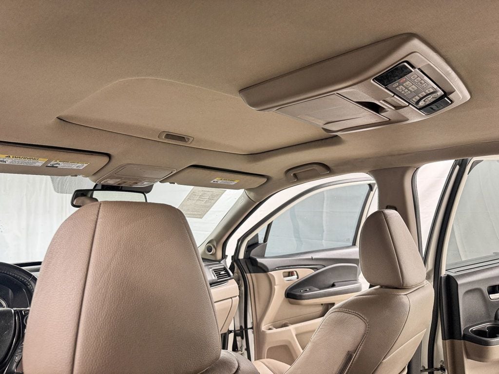 2016 Honda Pilot AWD 4dr Touring w/RES & Navi - 22981015 - 13