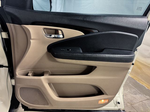 2016 Honda Pilot AWD 4dr Touring w/RES & Navi - 22981015 - 18