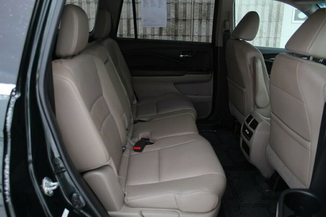 2016 Honda Pilot AWD EXL W/ LEATHER, MOONROOF - 22947051 - 10