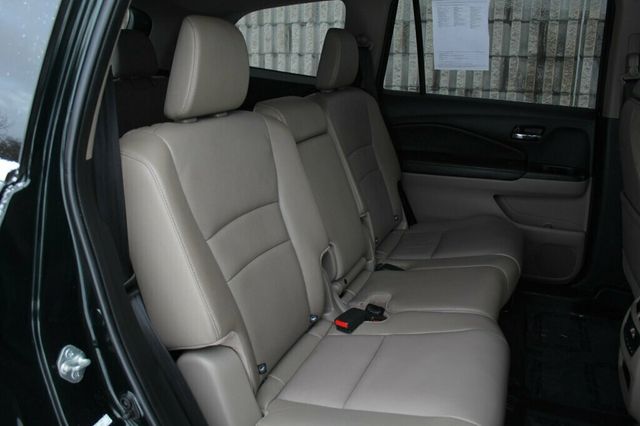 2016 Honda Pilot AWD EXL W/ LEATHER, MOONROOF - 22947051 - 11
