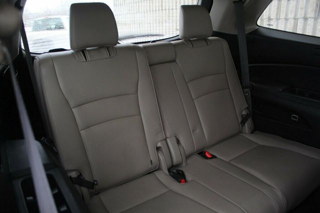 2016 Honda Pilot AWD EXL W/ LEATHER, MOONROOF - 22947051 - 12