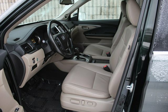 2016 Honda Pilot AWD EXL W/ LEATHER, MOONROOF - 22947051 - 24