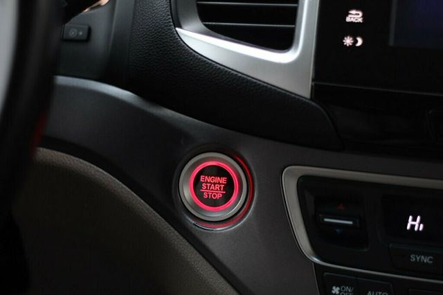 2016 Honda Pilot AWD EXL W/ LEATHER, MOONROOF - 22947051 - 30