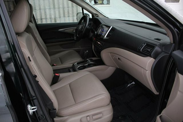 2016 Honda Pilot AWD EXL W/ LEATHER, MOONROOF - 22947051 - 6