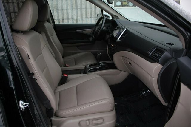 2016 Honda Pilot AWD EXL W/ LEATHER, MOONROOF - 22947051 - 7