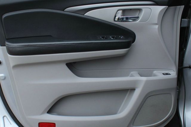 2016 Honda Pilot ONE OWNER AWD EXL W/ NAVIGATION, LEATHER, MOONROOF - 22934344 - 19