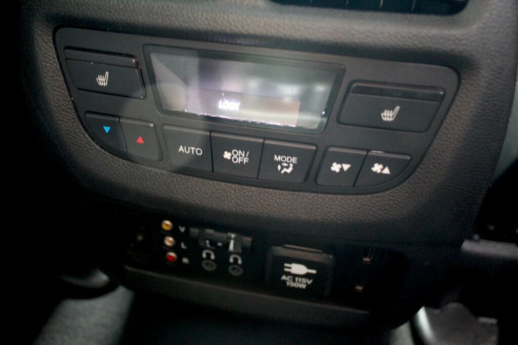 2016 Honda Pilot Elite photo 10