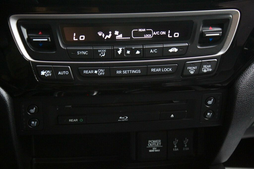 2016 Honda Pilot Elite photo 15
