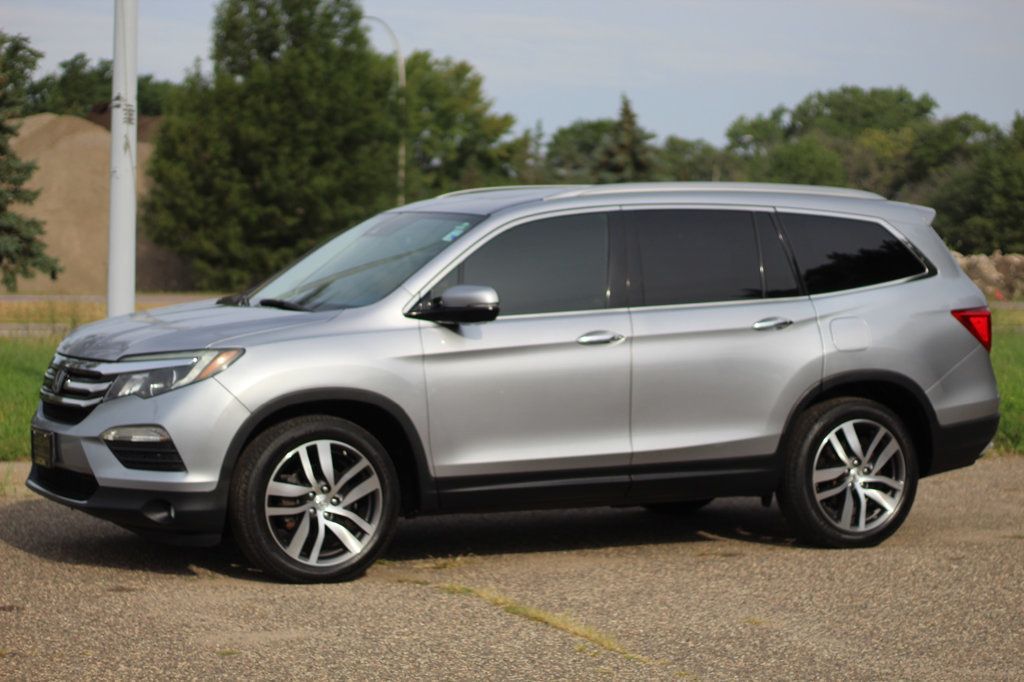 2016 Honda Pilot Elite photo 16
