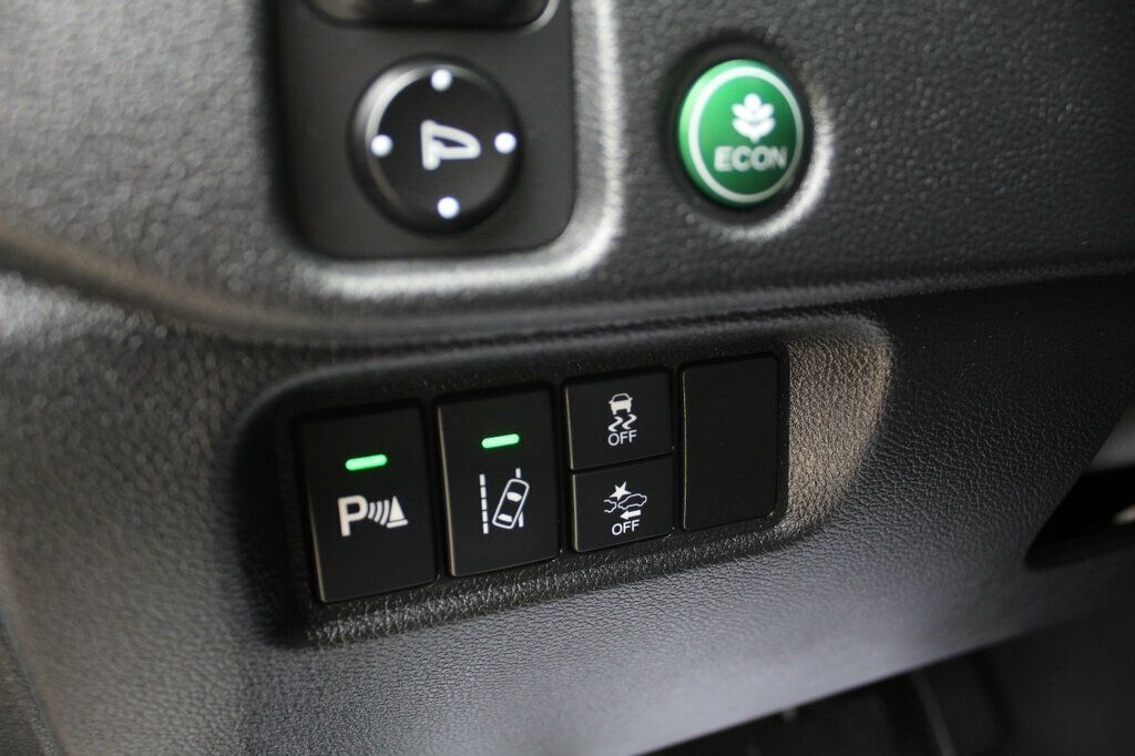 2016 Honda Pilot Elite photo 22