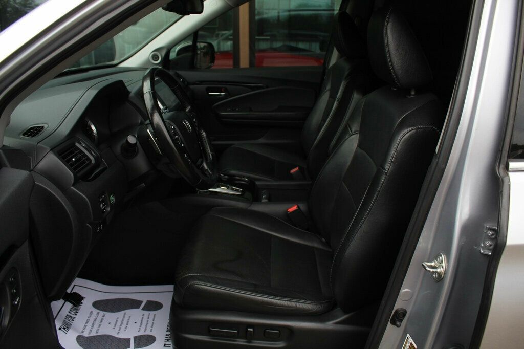 2016 Honda Pilot Elite photo 23