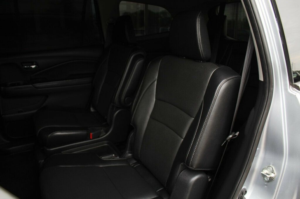 2016 Honda Pilot Elite photo 27