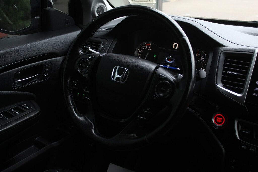 2016 Honda Pilot Elite photo 29