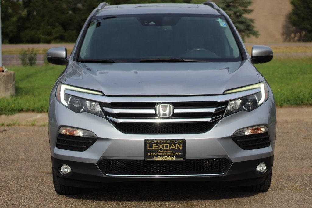 2016 Honda Pilot Elite photo 4