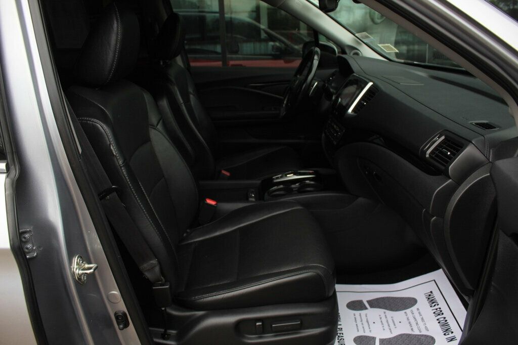 2016 Honda Pilot Elite photo 7
