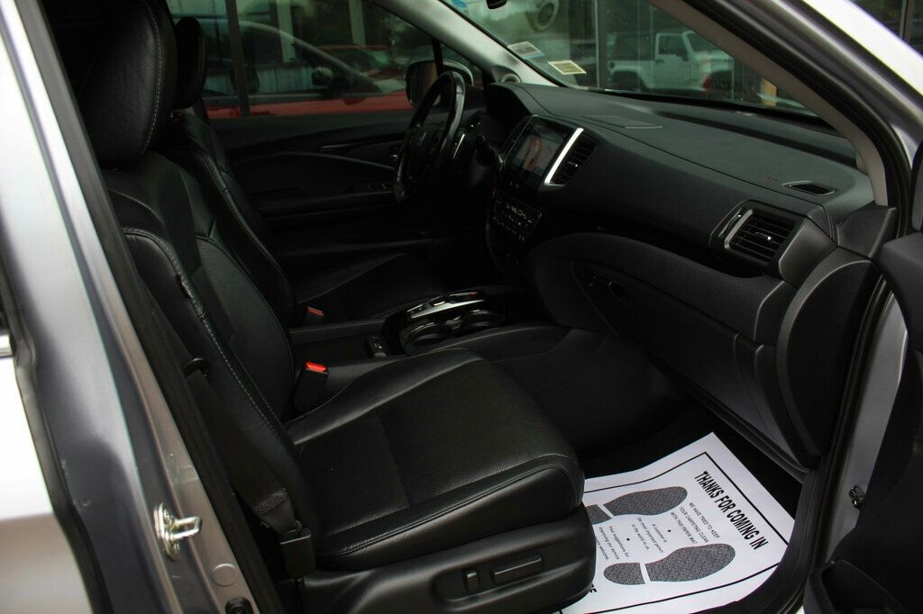 2016 Honda Pilot Elite photo 8