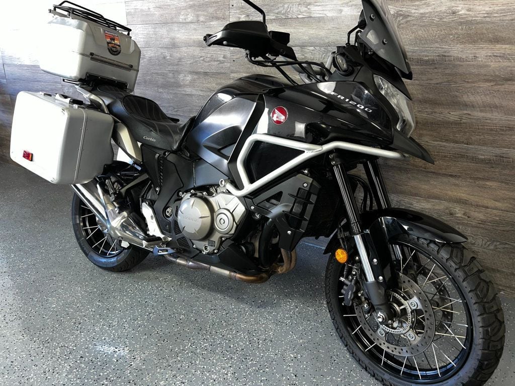 2016 Honda VFR1200X SUPER CLEAN! - 22461643 - 1