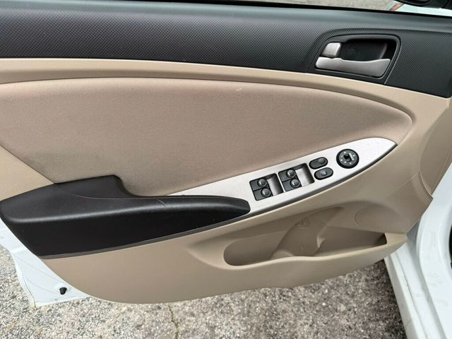 2016 Hyundai Accent  - 23019614 - 15