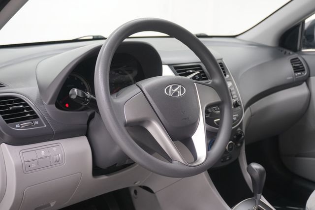 2016 Hyundai Accent 4dr Sedan Automatic SE - 23014991 - 9