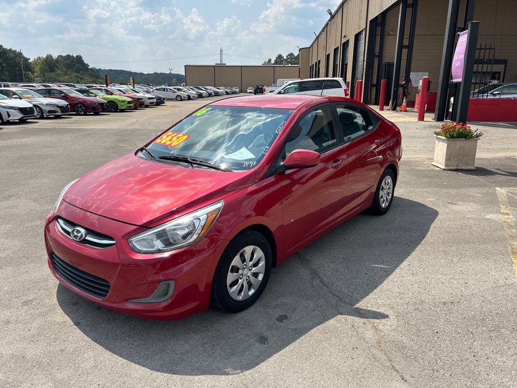 2016 Hyundai Accent SE photo 3