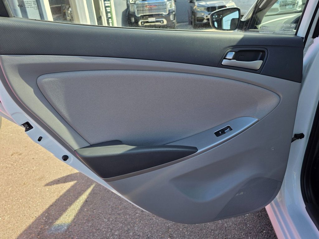 2016 Hyundai Accent 5dr Hatchback Automatic SE - 22935268 - 26