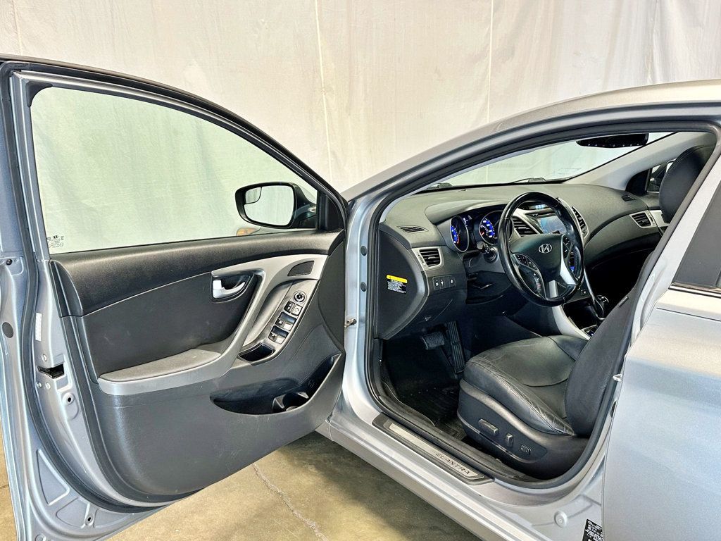 2016 Hyundai Elantra 4dr Sedan Automatic Limited PZEV - 23035161 - 17