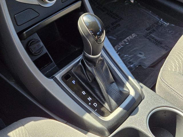 2016 Hyundai Elantra 4dr Sedan Automatic SE - 22937195 - 17