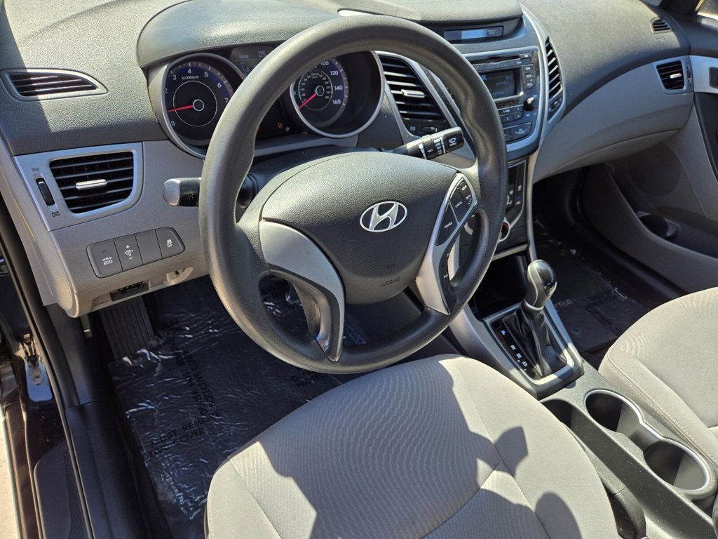 2016 Hyundai Elantra 4dr Sedan Automatic SE - 22937195 - 6