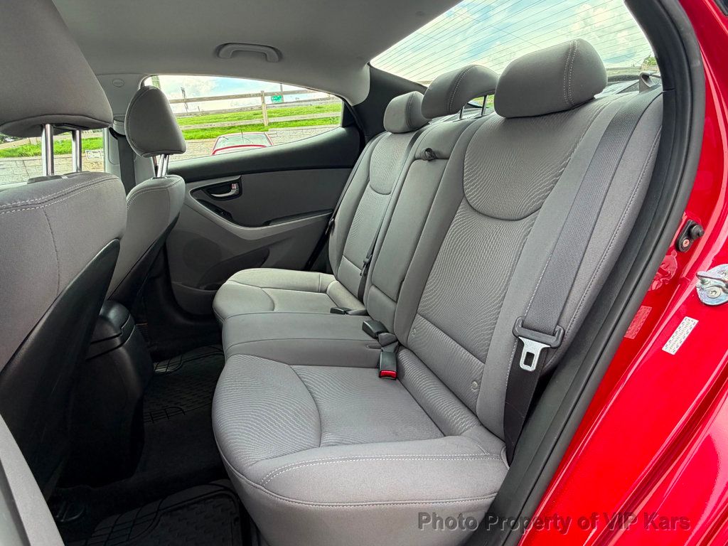 2016 Hyundai Elantra 4dr Sedan Automatic SE - 23033242 - 13