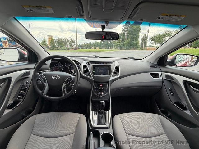2016 Hyundai Elantra 4dr Sedan Automatic SE - 23033242 - 16