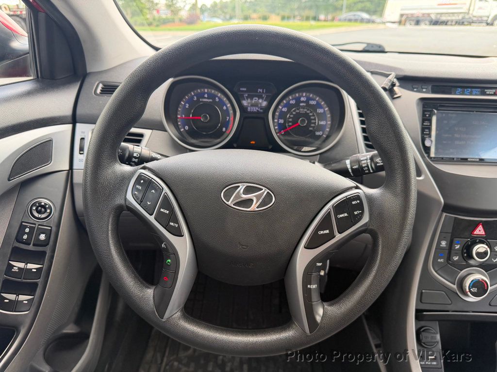2016 Hyundai Elantra 4dr Sedan Automatic SE - 23033242 - 18