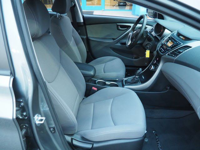2016 Hyundai Elantra 4dr Sedan Automatic SE - 18487882 - 12