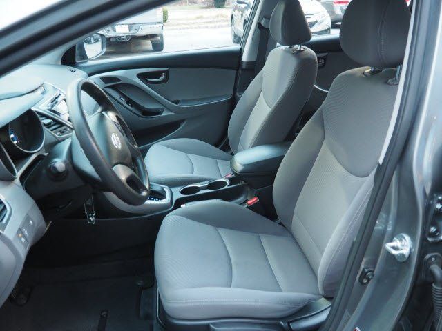 2016 Hyundai Elantra 4dr Sedan Automatic SE - 18487882 - 16