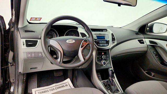 2016 Hyundai Elantra 4dr Sedan Automatic SE - 23014228 - 11