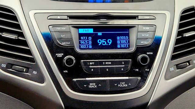 2016 Hyundai Elantra 4dr Sedan Automatic SE - 23014228 - 16