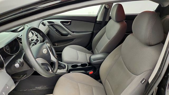 2016 Hyundai Elantra 4dr Sedan Automatic SE - 23014228 - 17