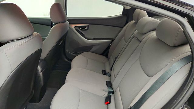 2016 Hyundai Elantra 4dr Sedan Automatic SE - 23014228 - 18