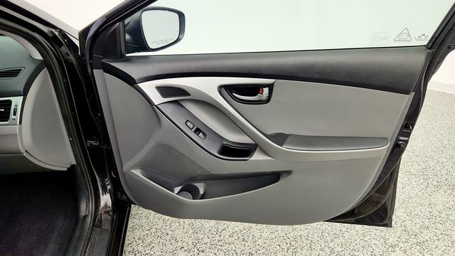 2016 Hyundai Elantra 4dr Sedan Automatic SE - 23014228 - 22