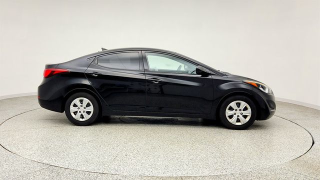 2016 Hyundai Elantra 4dr Sedan Automatic SE - 23014228 - 3