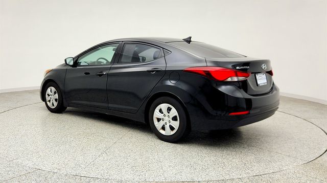 2016 Hyundai Elantra 4dr Sedan Automatic SE - 23014228 - 6