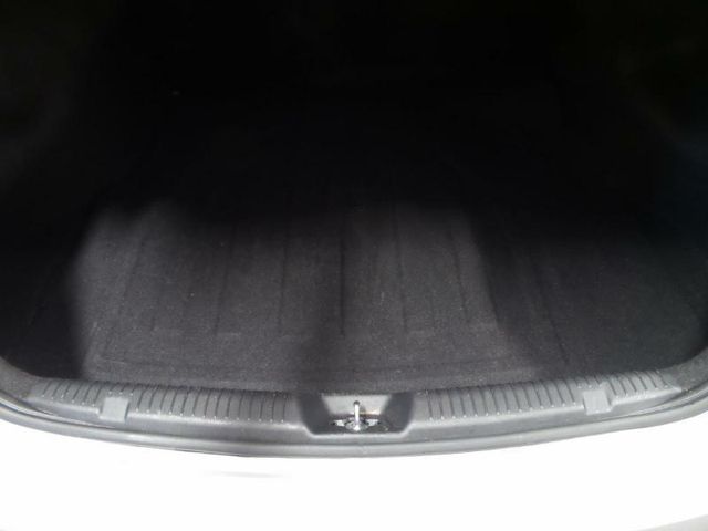 2016 Hyundai Elantra SE - 15507380 - 9