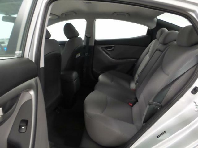 2016 Hyundai Elantra SE - 15507380 - 5